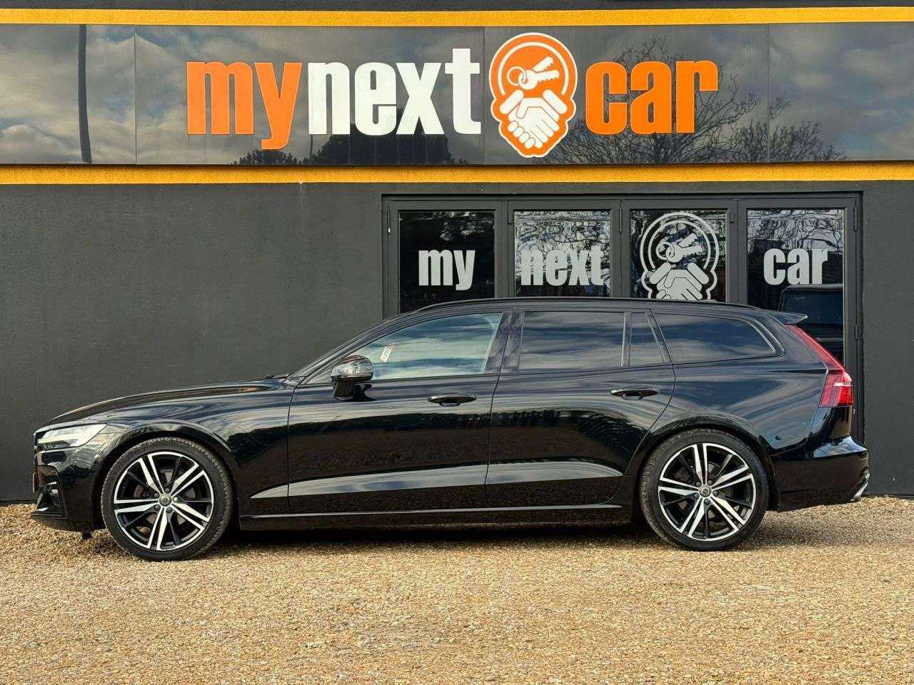 2019 VOLVO V60 2019 VOLVO V60