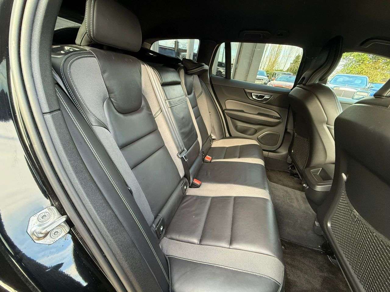 2019 VOLVO V60 2019 VOLVO V60