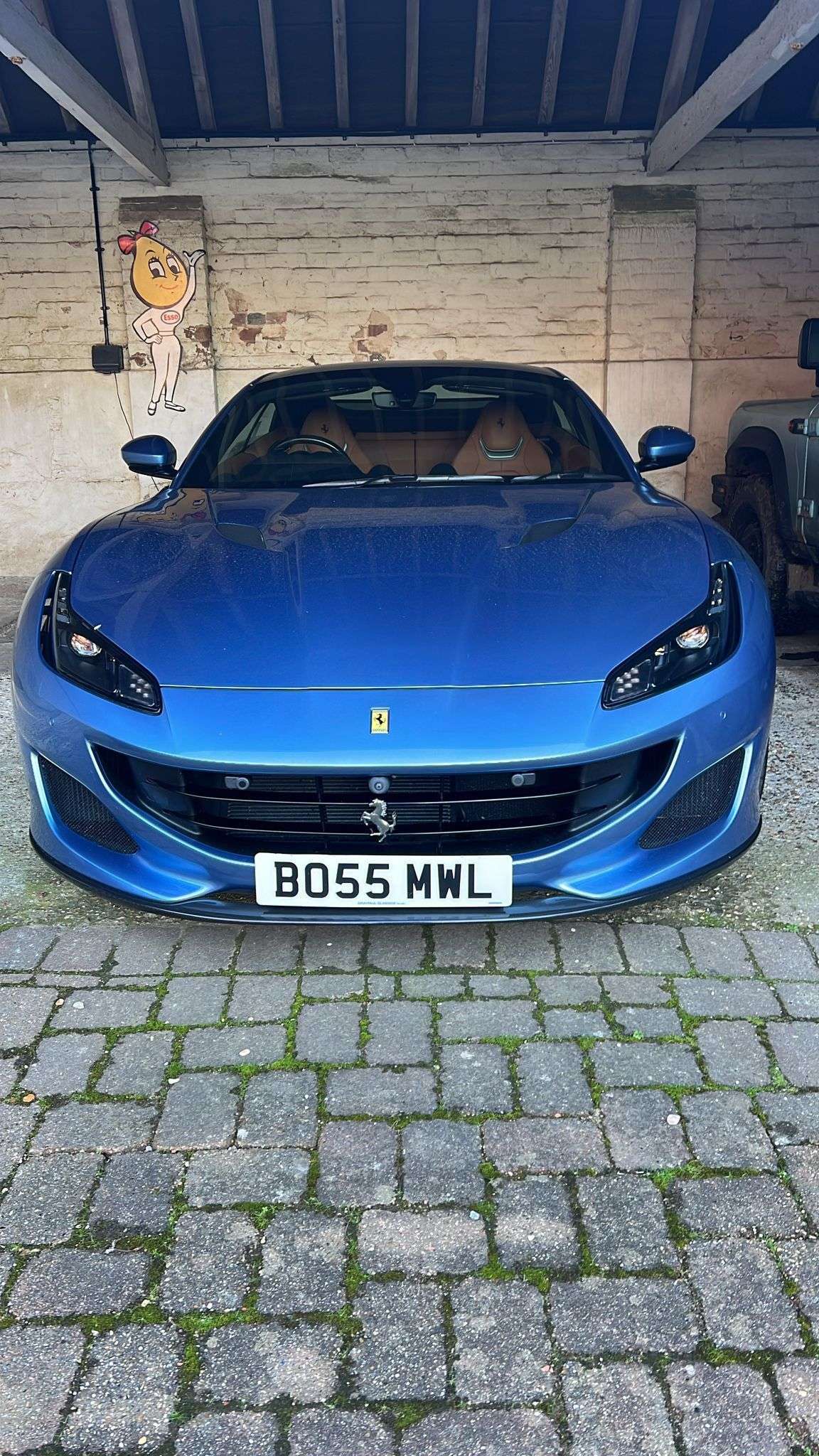 A 2019 FERRARI PORTOFINO 3.8T V8 Convertible 2dr Petrol F1 DCT Euro 6 (s/s) (600 ps) OVER £100K WORT A 2019 FERRARI PORTOFINO 3.8T V8 Convertible 2dr Petrol F1 DCT Euro 6 (s/s) (600 ps) OVER £100K WORT