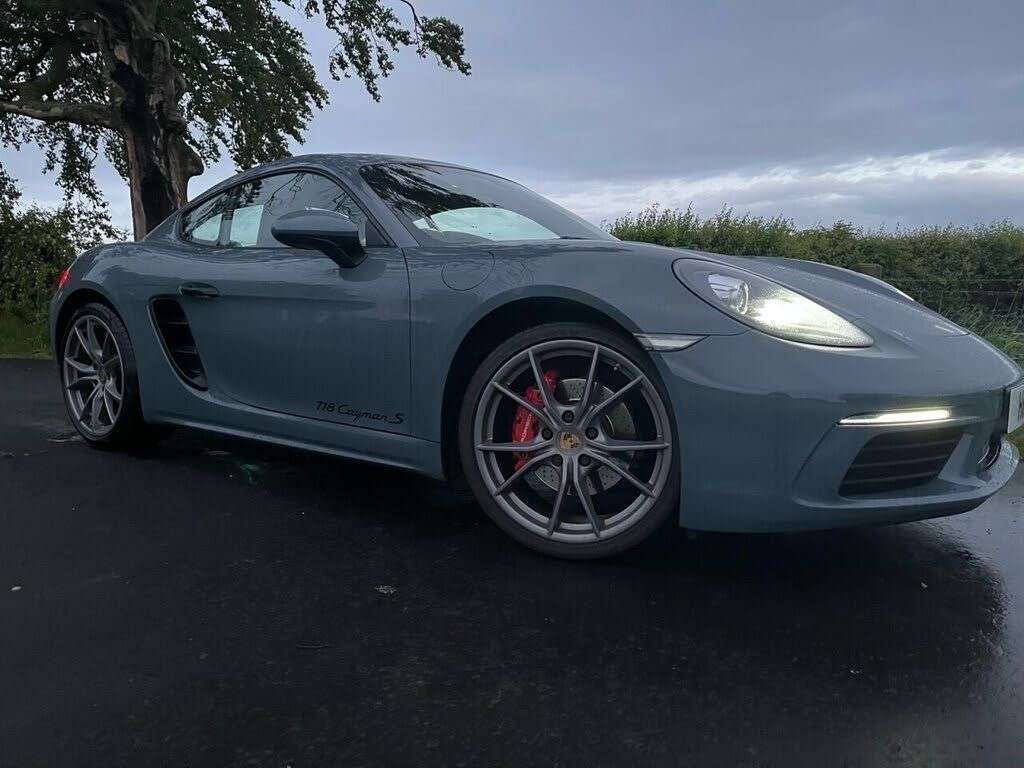 A 2017 PORSCHE 718 CAYMAN 2.5T S Coupe 2dr Petrol PDK Euro 6 (s/s) (350 ps) Rear-View Camera +GT stee A 2017 PORSCHE 718 CAYMAN 2.5T S Coupe 2dr Petrol PDK Euro 6 (s/s) (350 ps) Rear-View Camera +GT stee
