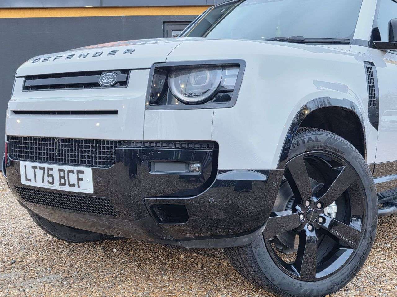 2025 LAND ROVER DEFENDER 2025 LAND ROVER DEFENDER