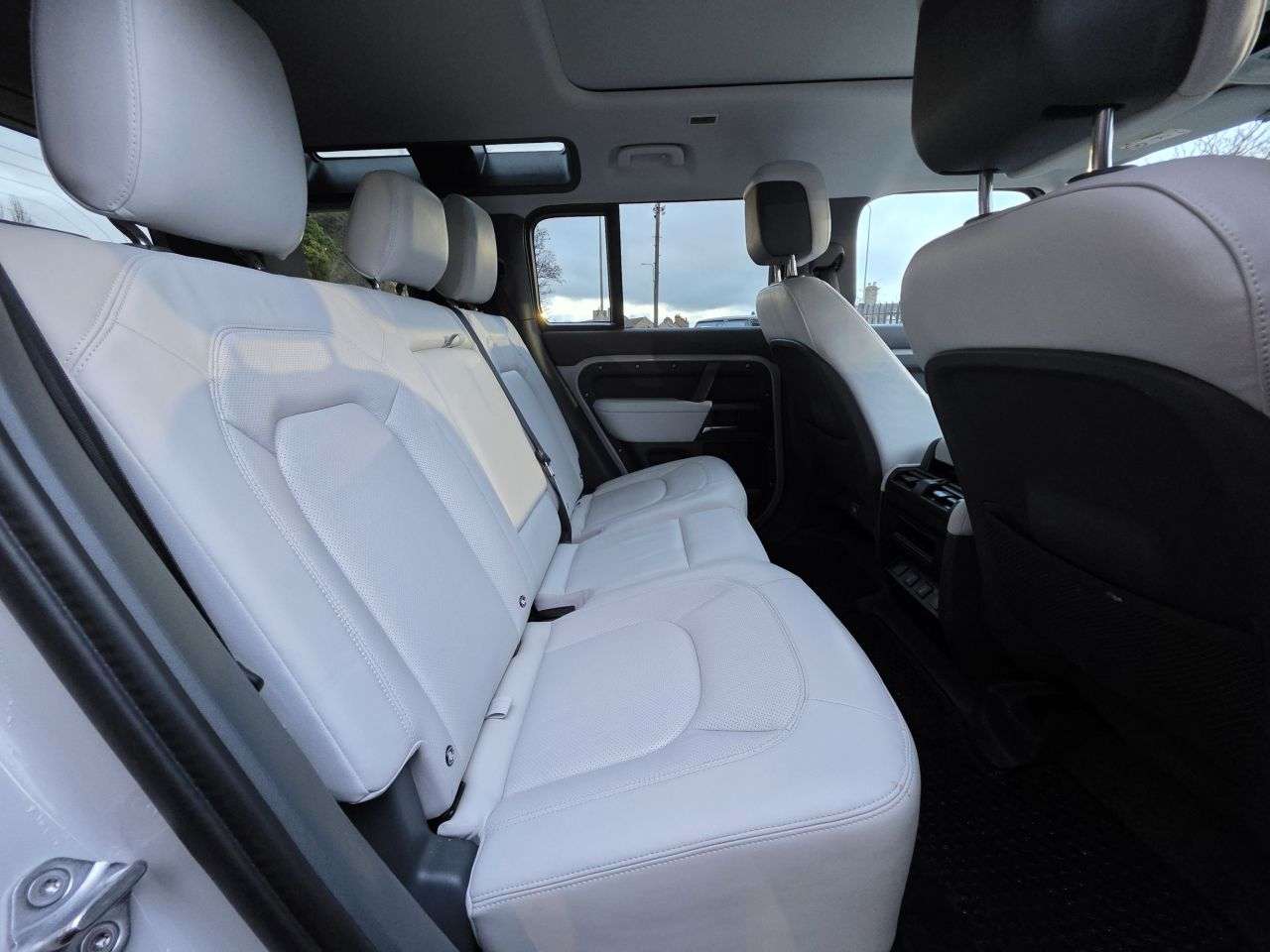 2025 LAND ROVER DEFENDER 2025 LAND ROVER DEFENDER