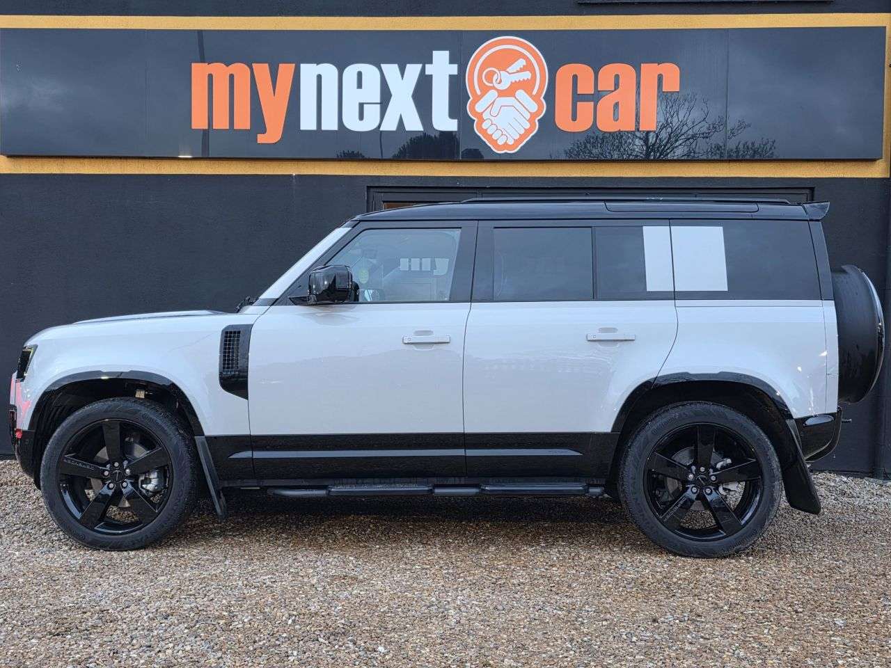 2025 LAND ROVER DEFENDER 2025 LAND ROVER DEFENDER