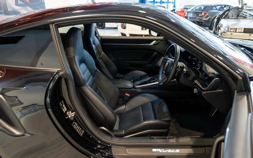 A 2020 PORSCHE 911 3.7T 992 Turbo S Coupe 2dr Petrol PDK 4WD Euro 6 (s/s) (650 ps) * DELIVERY A 2020 PORSCHE 911 3.7T 992 Turbo S Coupe 2dr Petrol PDK 4WD Euro 6 (s/s) (650 ps) * DELIVERY