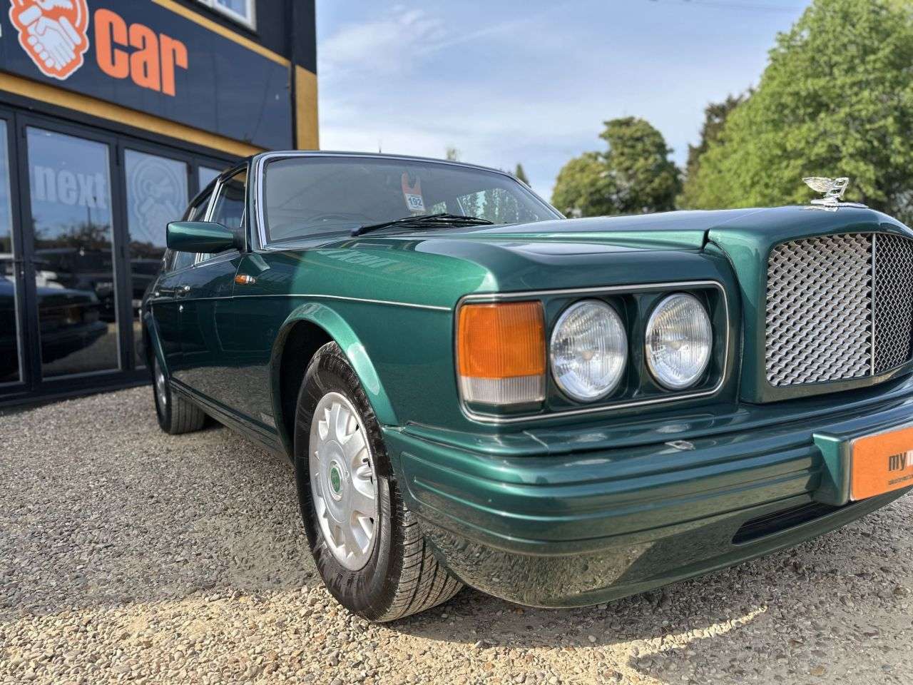 A 1996 BENTLEY BROOKLANDS 6.8 Saloon 4dr Petrol Automatic (409 g/km, 300 bhp) Only 33k FSH/ 14 Servic A 1996 BENTLEY BROOKLANDS 6.8 Saloon 4dr Petrol Automatic (409 g/km, 300 bhp) Only 33k FSH/ 14 Servic