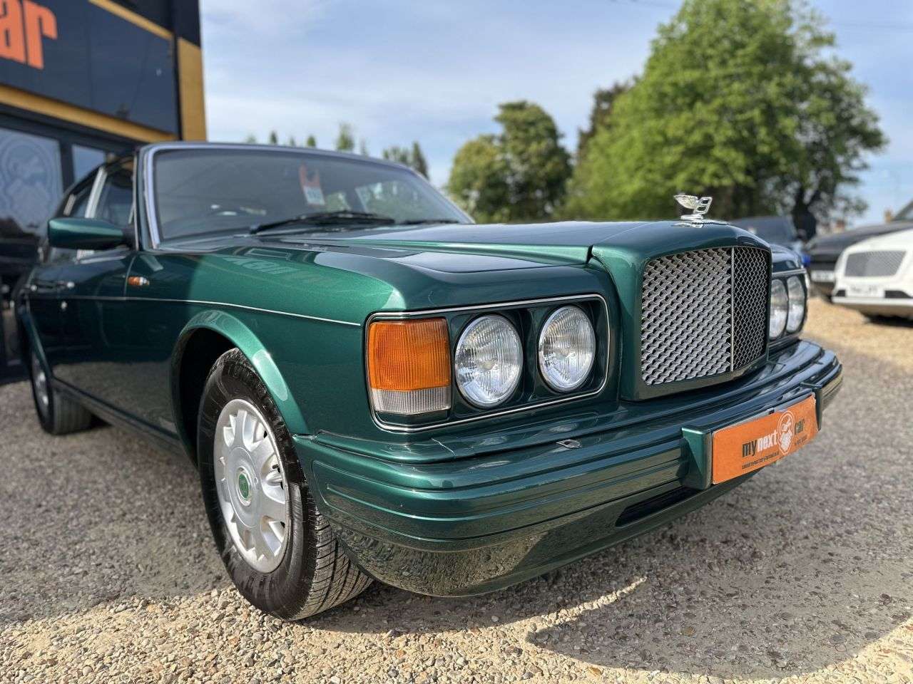 A 1996 BENTLEY BROOKLANDS 6.8 Saloon 4dr Petrol Automatic (409 g/km, 300 bhp) Only 33k FSH/ 14 Servic A 1996 BENTLEY BROOKLANDS 6.8 Saloon 4dr Petrol Automatic (409 g/km, 300 bhp) Only 33k FSH/ 14 Servic