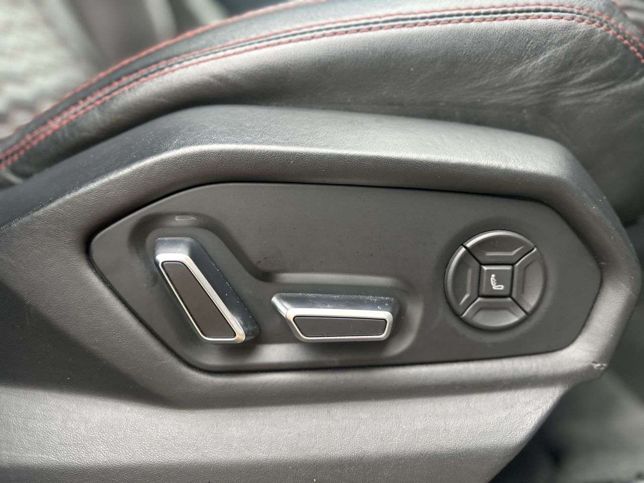 2018 LAMBORGHINI URUS 2018 LAMBORGHINI URUS