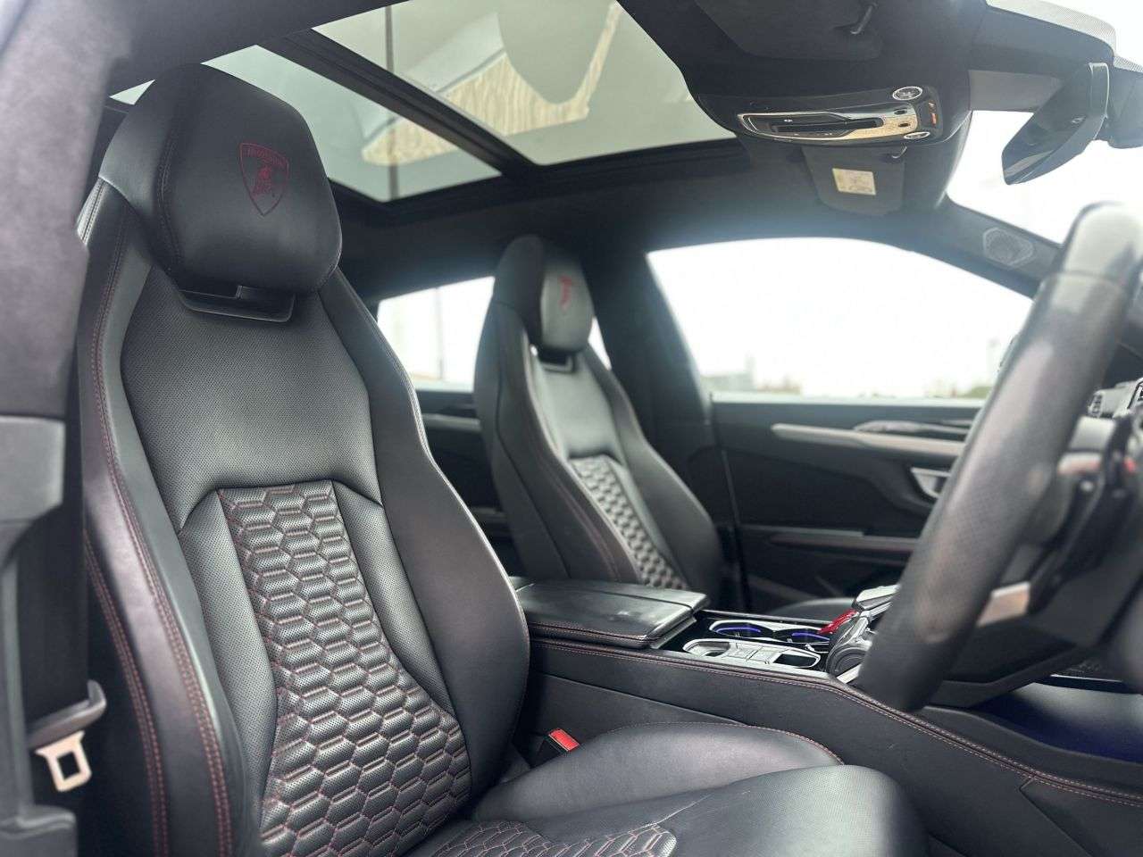 2018 LAMBORGHINI URUS 2018 LAMBORGHINI URUS