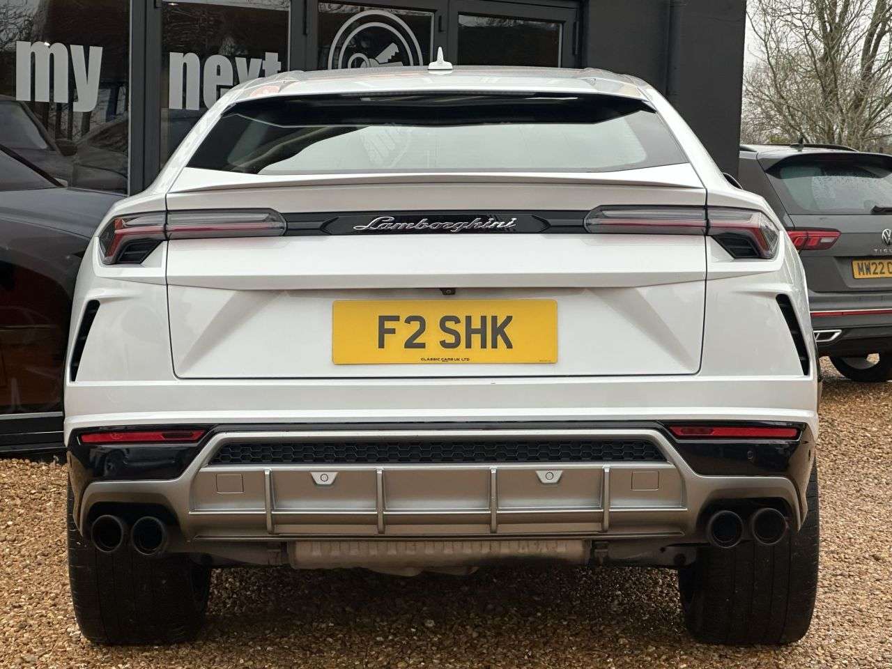 2018 LAMBORGHINI URUS 2018 LAMBORGHINI URUS