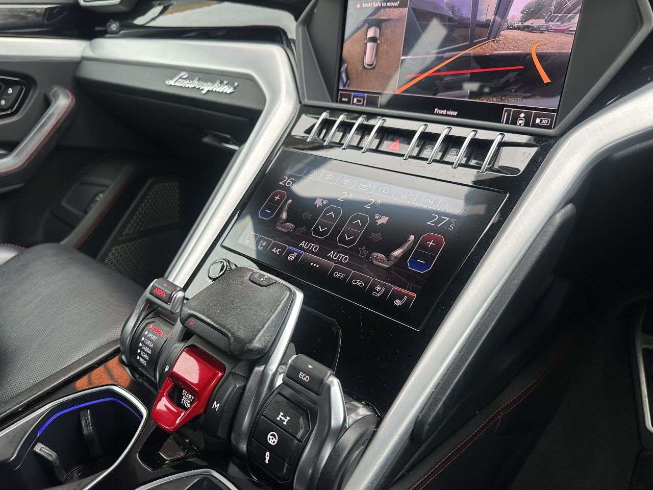 2018 LAMBORGHINI URUS 2018 LAMBORGHINI URUS