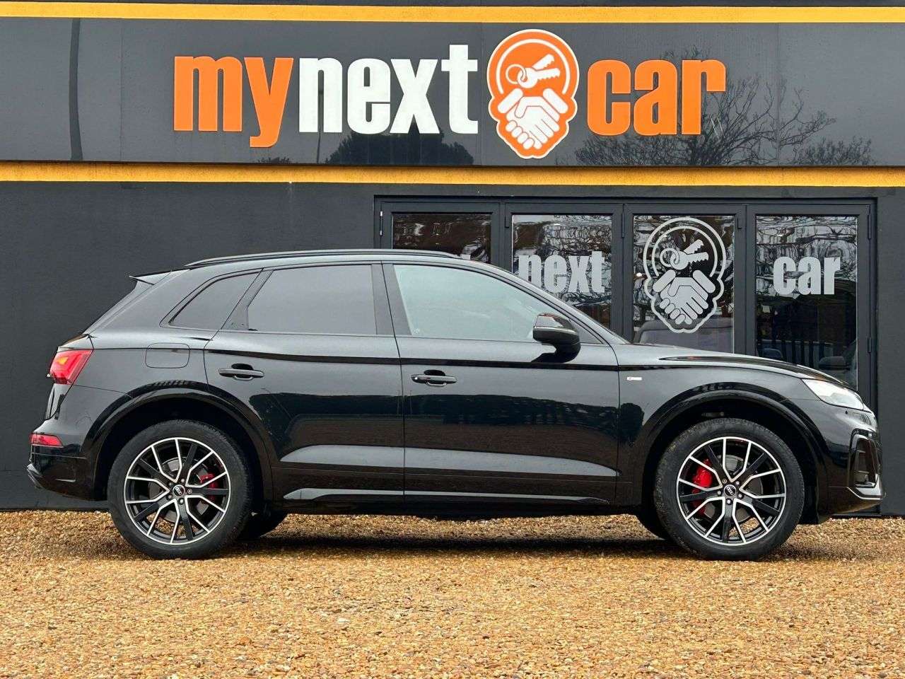 A 2022 AUDI Q5 2.0 TFSI 45 Edition 1 SUV 5dr Petrol S Tronic quattro Euro 6 (s/s) (265 ps) A 2022 AUDI Q5 2.0 TFSI 45 Edition 1 SUV 5dr Petrol S Tronic quattro Euro 6 (s/s) (265 ps)