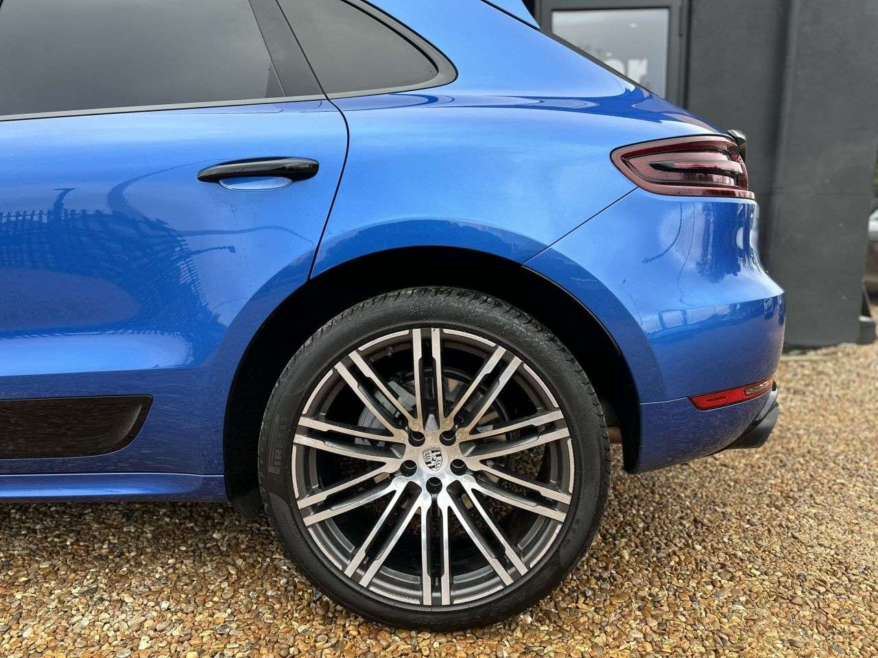 2017 PORSCHE MACAN 2017 PORSCHE MACAN