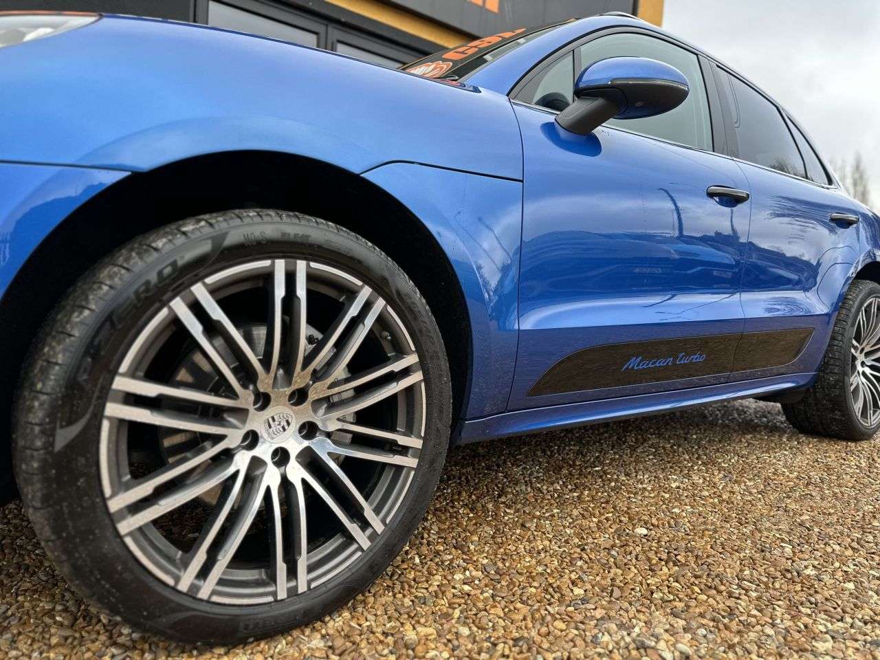 2017 PORSCHE MACAN 2017 PORSCHE MACAN