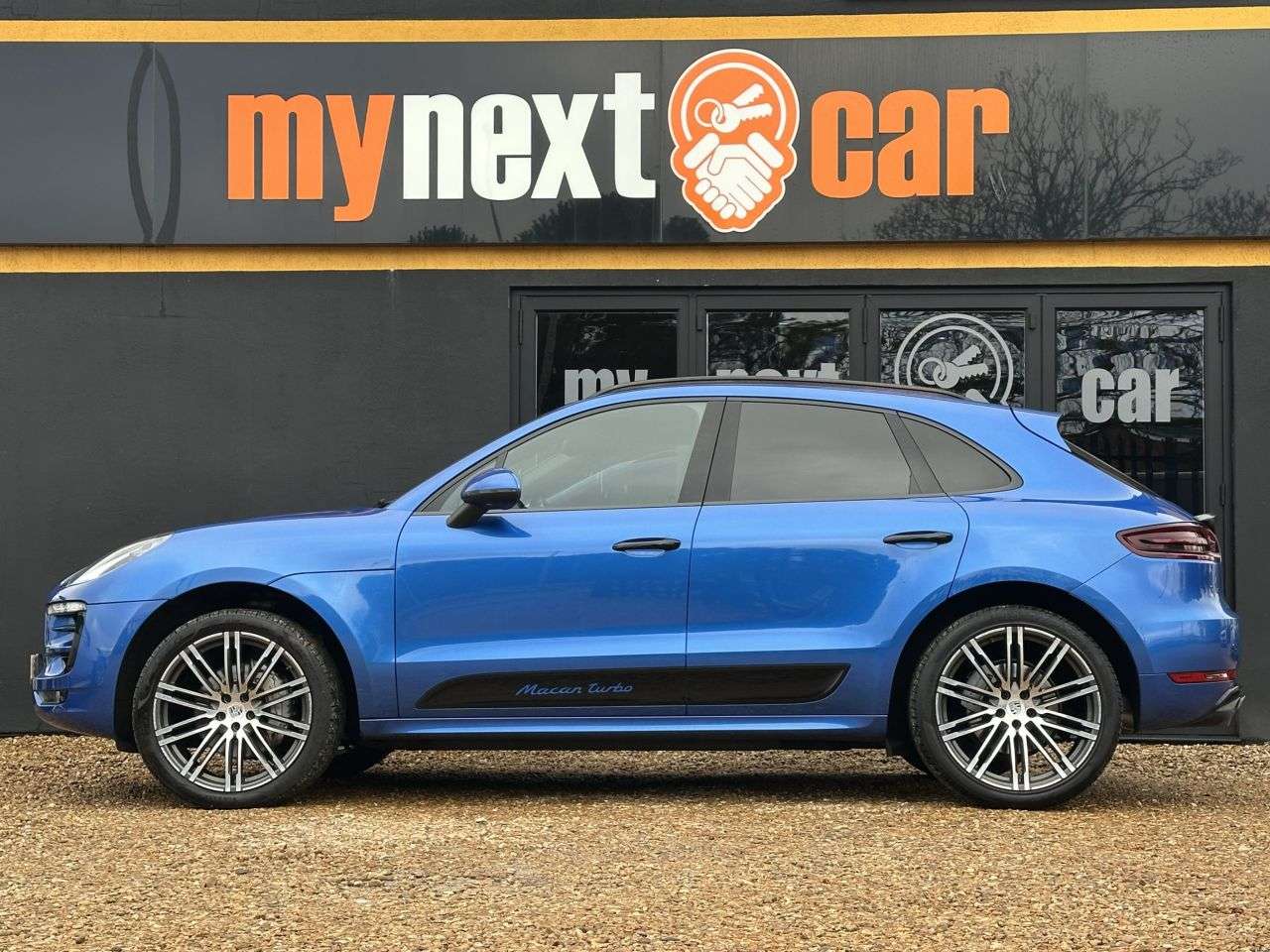 2017 PORSCHE MACAN 2017 PORSCHE MACAN