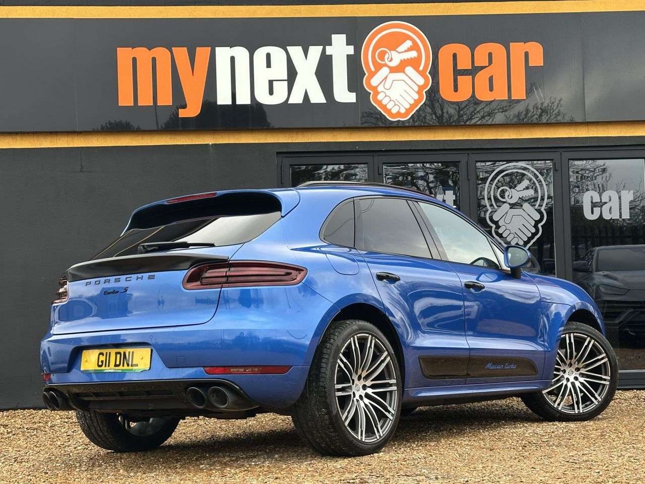 2017 PORSCHE MACAN 2017 PORSCHE MACAN