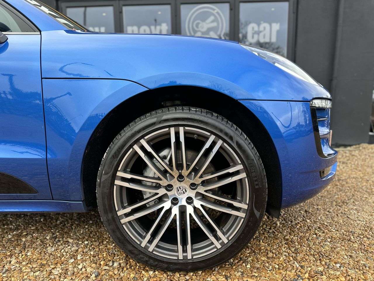 2017 PORSCHE MACAN 2017 PORSCHE MACAN