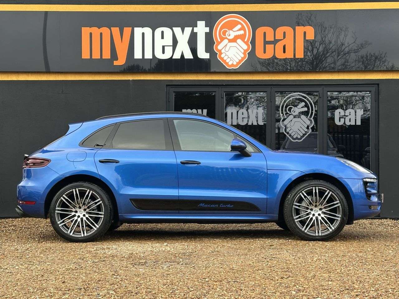 2017 PORSCHE MACAN 2017 PORSCHE MACAN