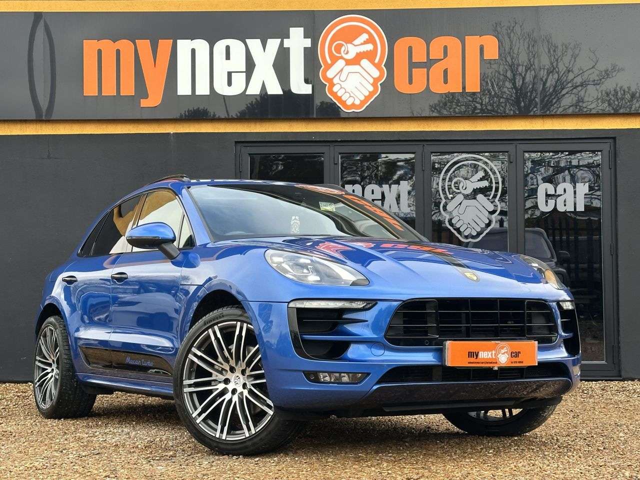 A 2017 PORSCHE MACAN 3.0 TD V6 S SUV 5dr Diesel PDK 4WD Euro 6 (s/s) (258 ps) * DELIVERY AVAILAB A 2017 PORSCHE MACAN 3.0 TD V6 S SUV 5dr Diesel PDK 4WD Euro 6 (s/s) (258 ps) * DELIVERY AVAILAB