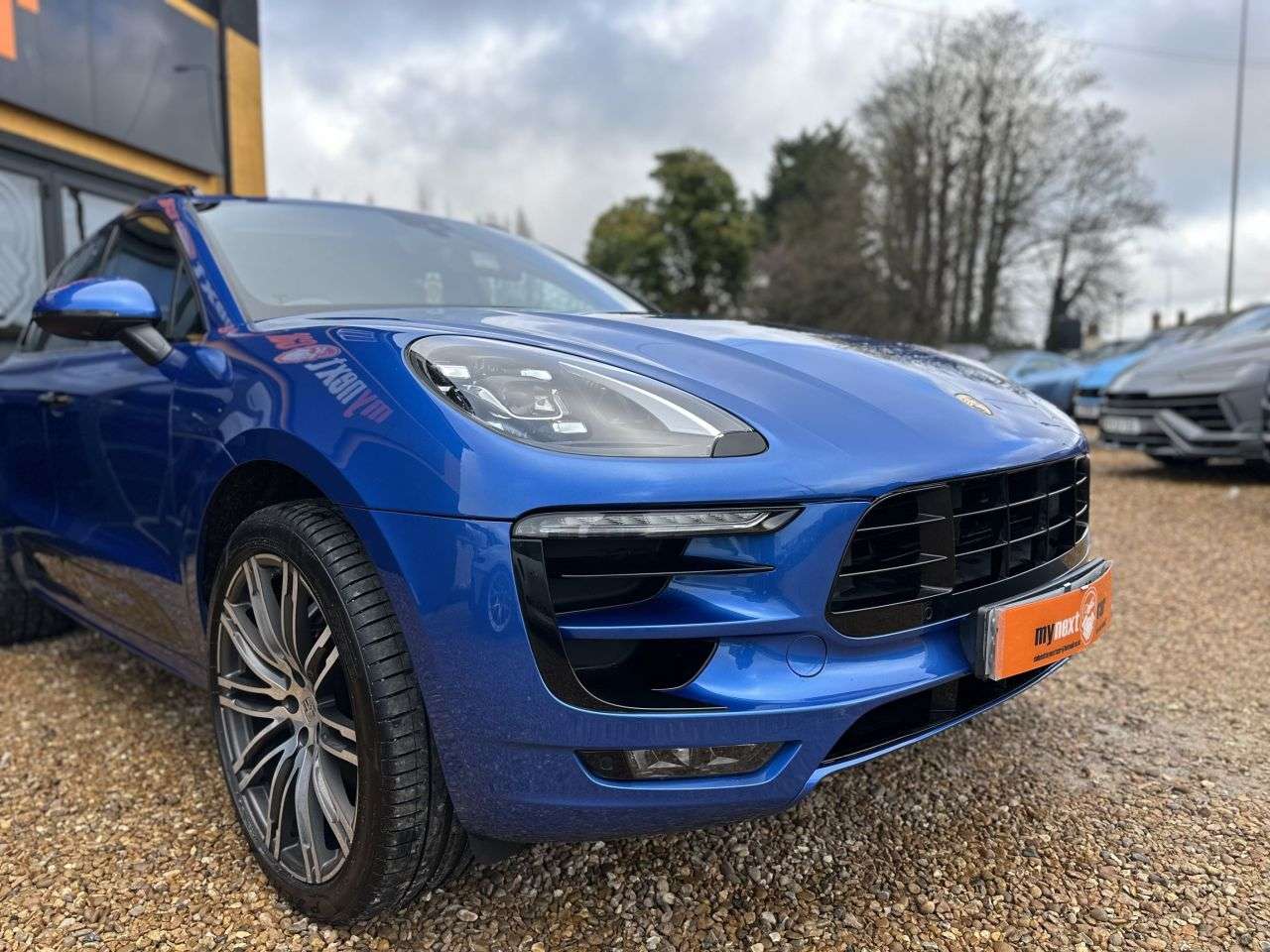 A 2017 PORSCHE MACAN 3.0 TD V6 S SUV 5dr Diesel PDK 4WD Euro 6 (s/s) (258 ps) * DELIVERY AVAILAB A 2017 PORSCHE MACAN 3.0 TD V6 S SUV 5dr Diesel PDK 4WD Euro 6 (s/s) (258 ps) * DELIVERY AVAILAB