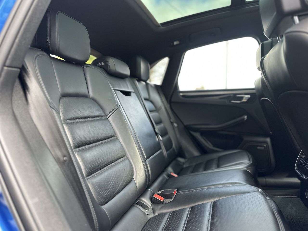 2017 PORSCHE MACAN 2017 PORSCHE MACAN