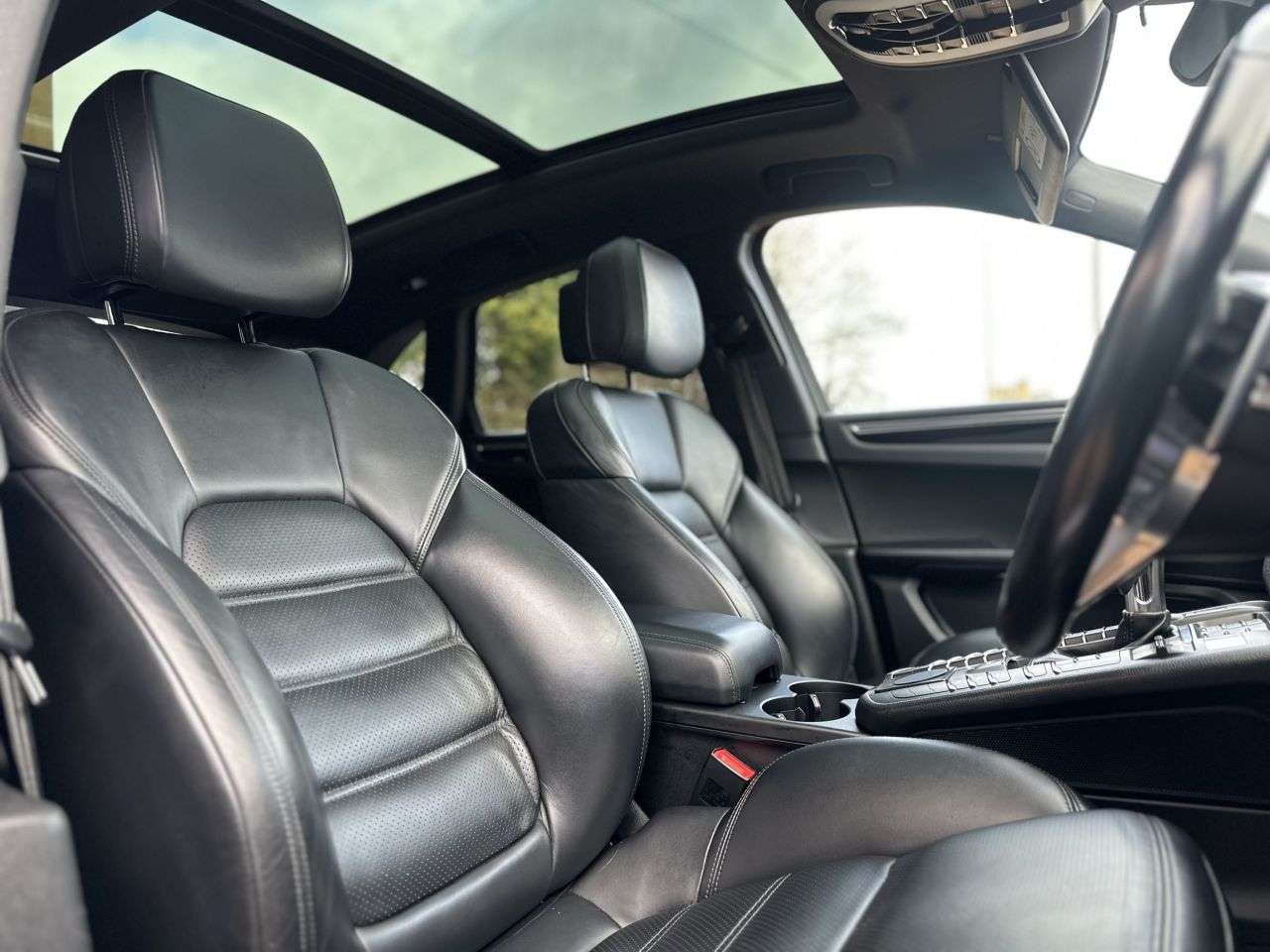 2017 PORSCHE MACAN 2017 PORSCHE MACAN