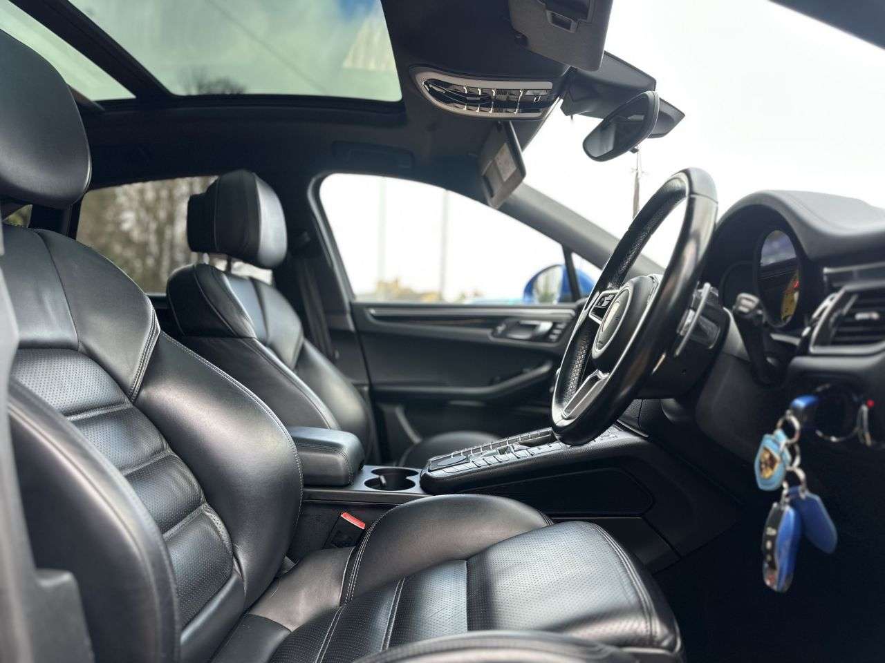 2017 PORSCHE MACAN 2017 PORSCHE MACAN