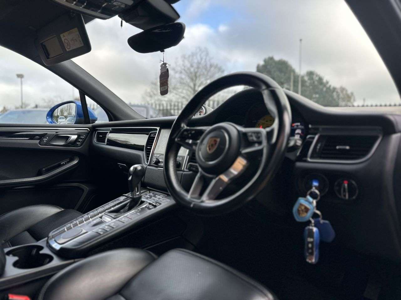 2017 PORSCHE MACAN 2017 PORSCHE MACAN