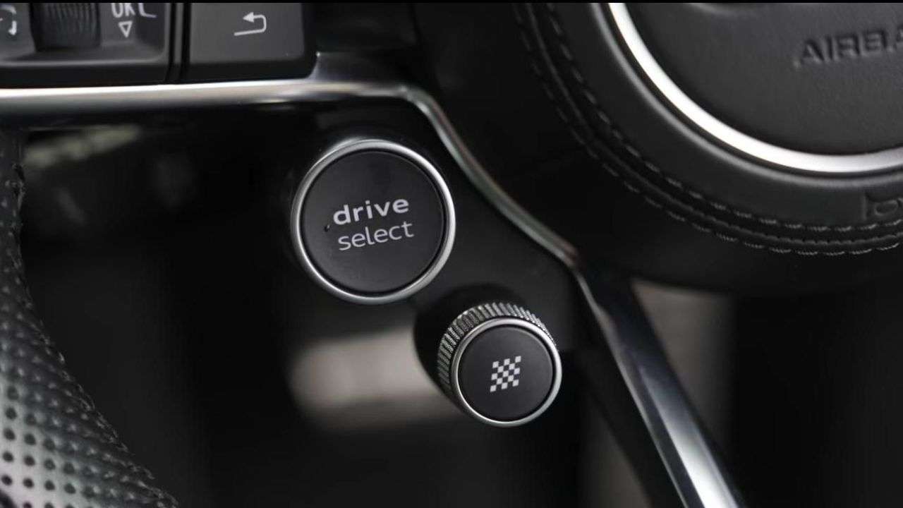 A 2020 AUDI R8 5.2 FSI V10 Performance Coupe 2dr Petrol S Tronic quattro Euro 6 (s/s) (620 A 2020 AUDI R8 5.2 FSI V10 Performance Coupe 2dr Petrol S Tronic quattro Euro 6 (s/s) (620