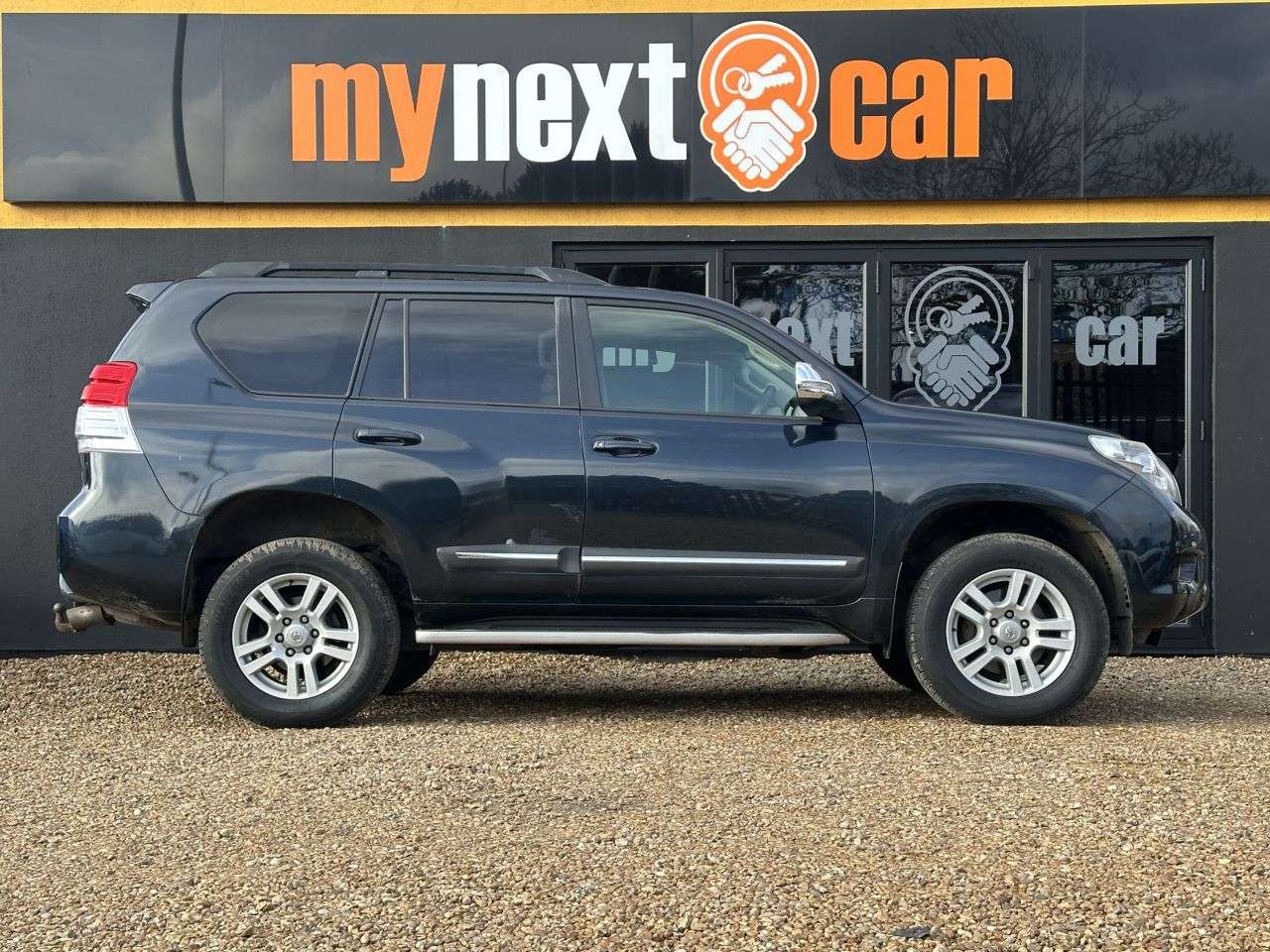 2010 TOYOTA LAND CRUISER 2010 TOYOTA LAND CRUISER