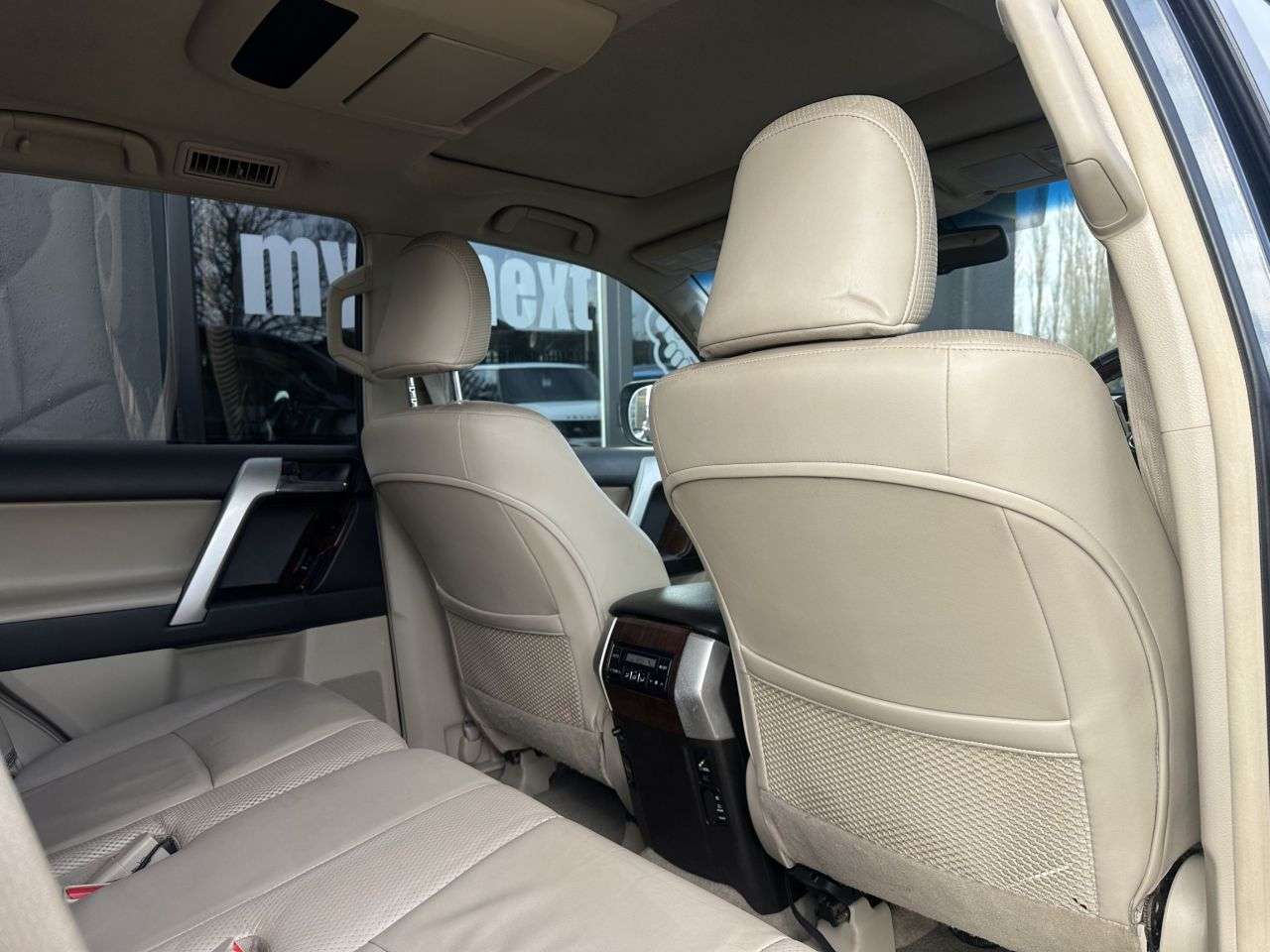 2010 TOYOTA LAND CRUISER 2010 TOYOTA LAND CRUISER