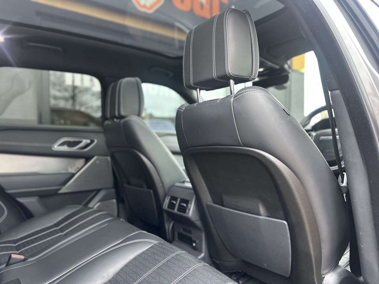 2018 LAND ROVER RANGE ROVER VELAR 2018 LAND ROVER RANGE ROVER VELAR