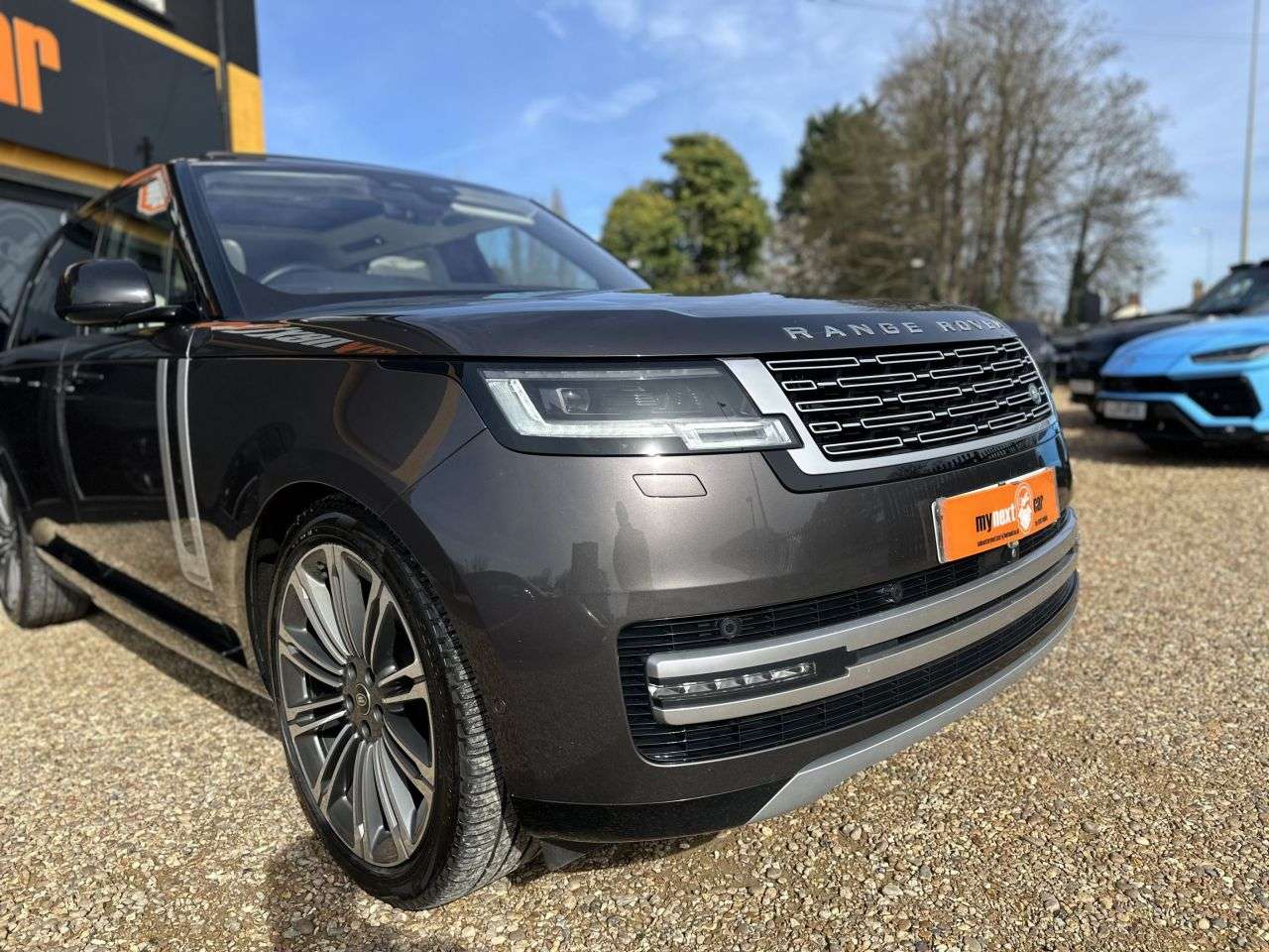 A 2022 LAND ROVER RANGE ROVER 3.0 D350 MHEV Autobiography SUV 5dr Diesel Auto 4WD Euro 6 (s/s) (LWB, 7Sea A 2022 LAND ROVER RANGE ROVER 3.0 D350 MHEV Autobiography SUV 5dr Diesel Auto 4WD Euro 6 (s/s) (LWB, 7Sea