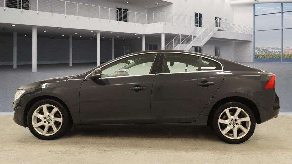 A 2015 VOLVO S60 2.0 D4 SE Saloon 4dr Diesel Manual Euro 6 (s/s) (181 ps) CRUISE CONTROL/ALL A 2015 VOLVO S60 2.0 D4 SE Saloon 4dr Diesel Manual Euro 6 (s/s) (181 ps) CRUISE CONTROL/ALL