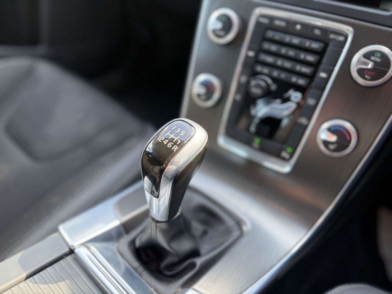 2015 VOLVO S60 2015 VOLVO S60