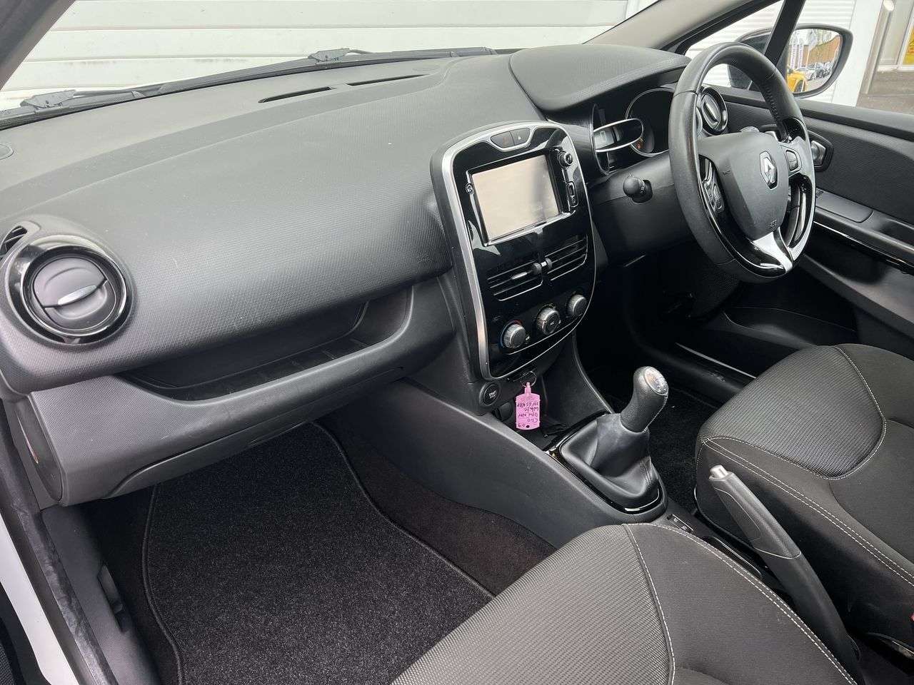 2015 RENAULT CLIO 2015 RENAULT CLIO