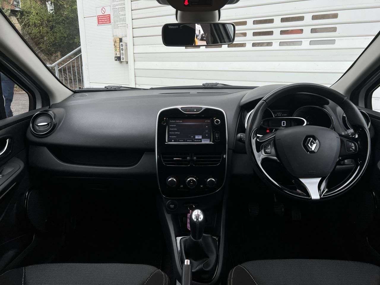 2015 RENAULT CLIO 2015 RENAULT CLIO
