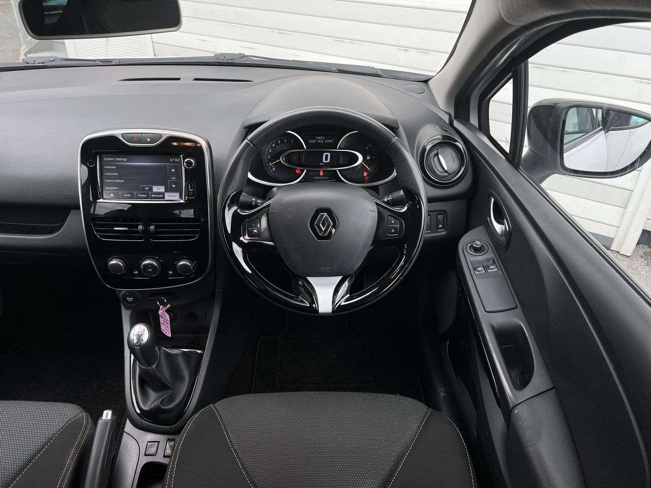 2015 RENAULT CLIO 2015 RENAULT CLIO