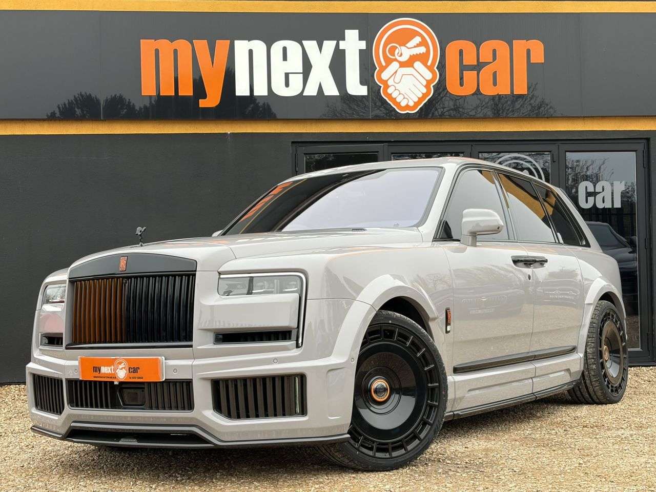 A 2026 ROLLS-ROYCE CULLINAN SERIES II 6.75 V12 SUV 5dr Petrol Auto 4WD Euro 6 (571 ps) 2026 MODEL/ VAT Q/ BLACK & A 2026 ROLLS-ROYCE CULLINAN SERIES II 6.75 V12 SUV 5dr Petrol Auto 4WD Euro 6 (571 ps) 2026 MODEL/ VAT Q/ BLACK &