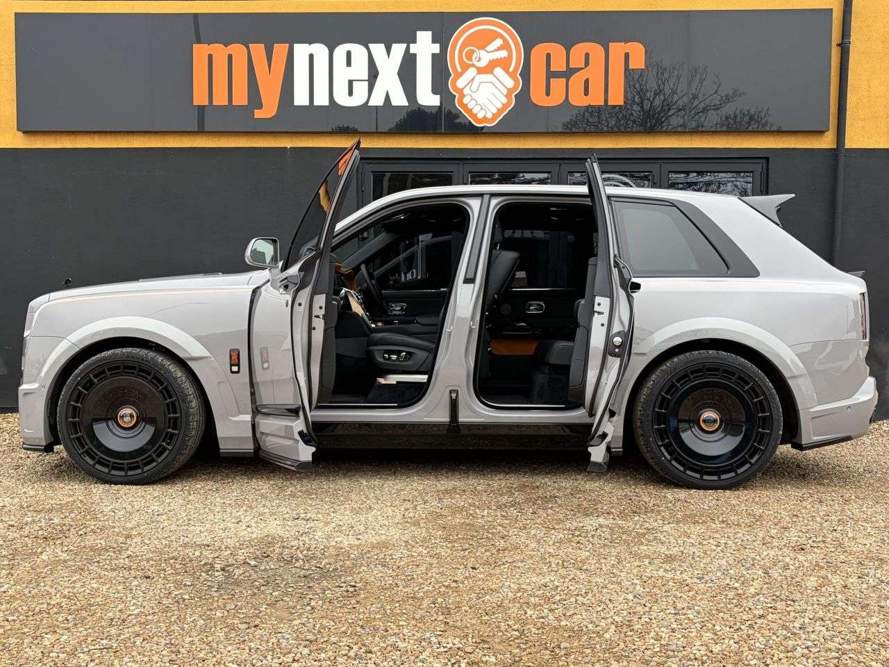 2026 ROLLS-ROYCE CULLINAN SERIES II 2026 ROLLS-ROYCE CULLINAN SERIES II