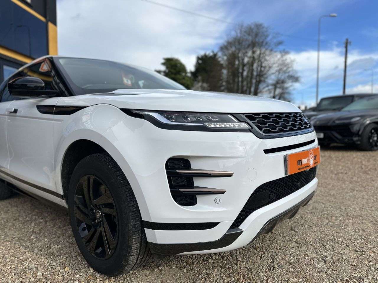A 2021 LAND ROVER RANGE ROVER EVOQUE 2.0 D200 MHEV R-Dynamic S SUV 5dr Diesel Auto 4WD Euro 6 (s/s) (204 ps) 6 M A 2021 LAND ROVER RANGE ROVER EVOQUE 2.0 D200 MHEV R-Dynamic S SUV 5dr Diesel Auto 4WD Euro 6 (s/s) (204 ps) 6 M