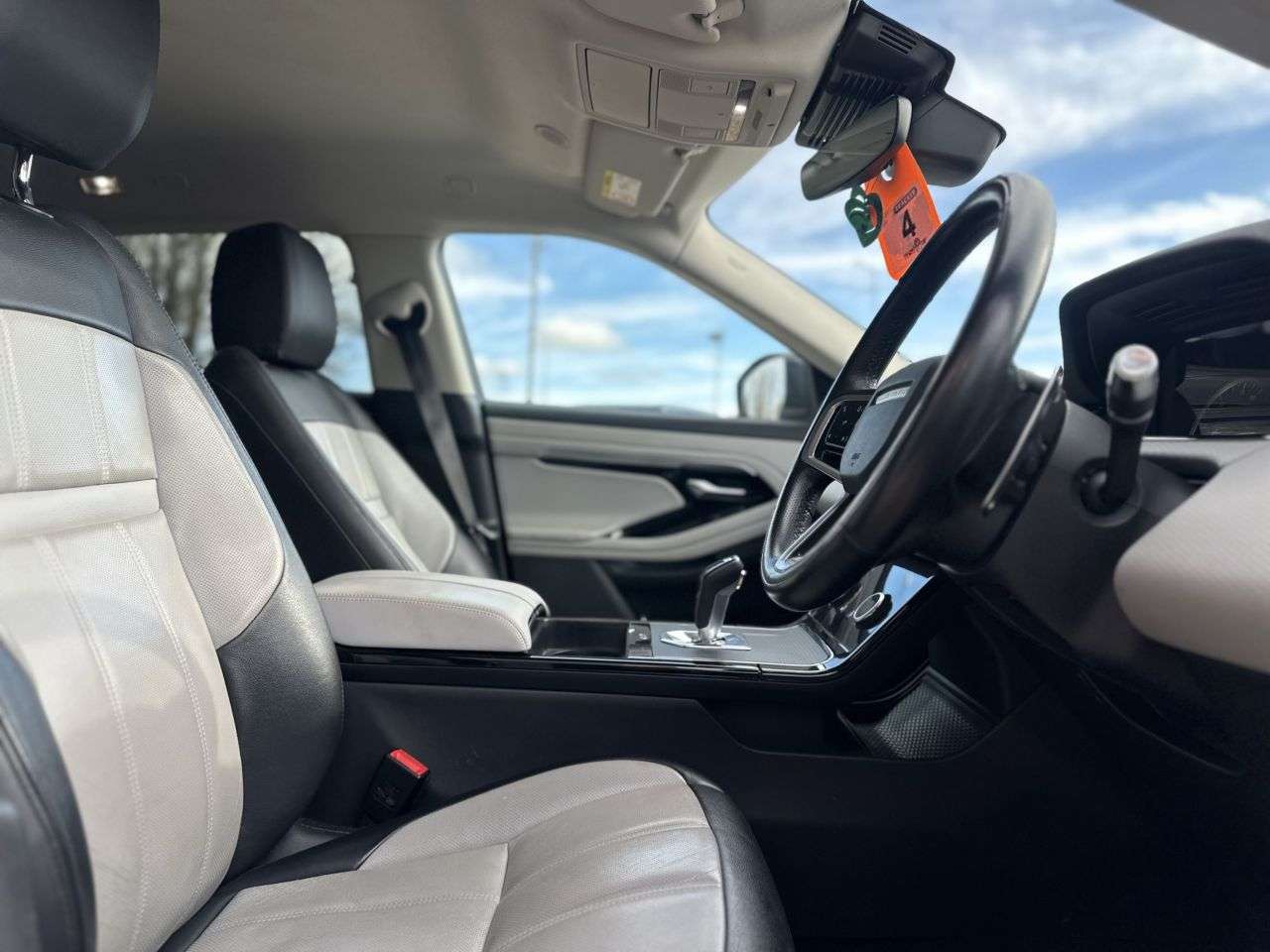 2021 LAND ROVER RANGE ROVER EVOQUE 2021 LAND ROVER RANGE ROVER EVOQUE