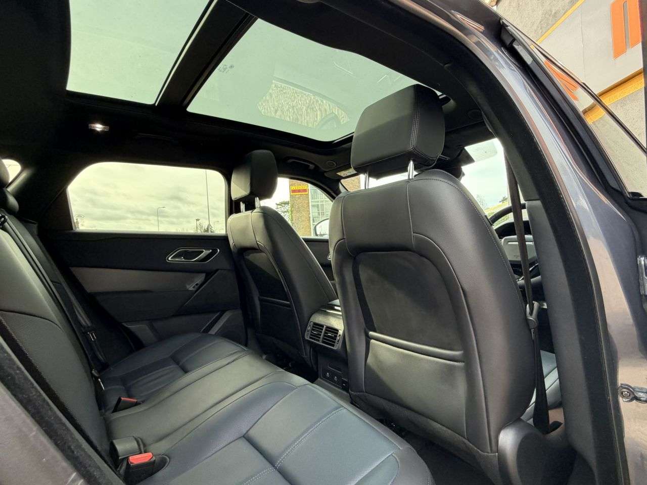 2024 LAND ROVER RANGE ROVER VELAR 2024 LAND ROVER RANGE ROVER VELAR