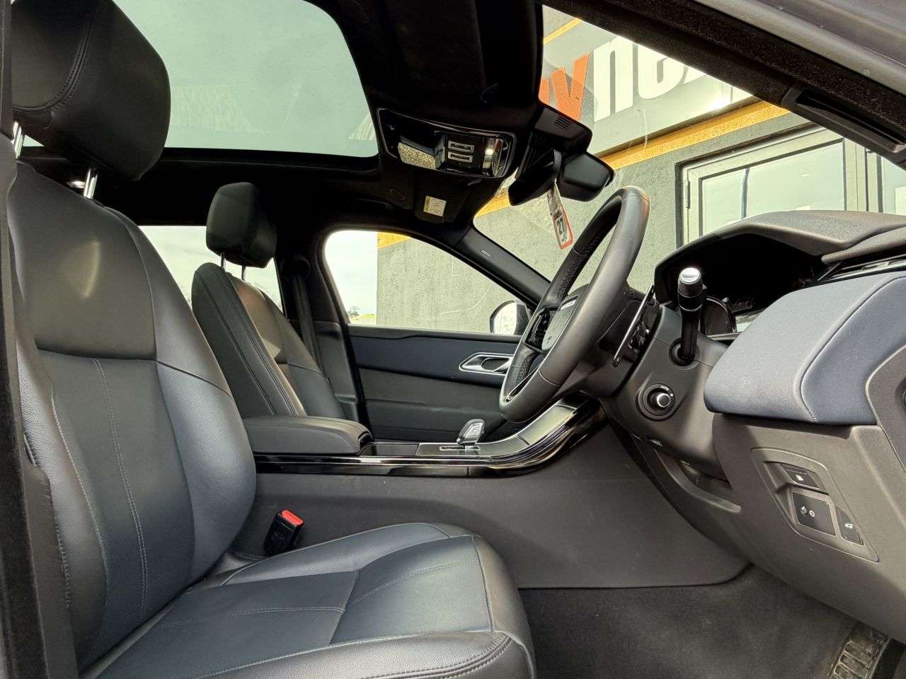 2024 LAND ROVER RANGE ROVER VELAR 2024 LAND ROVER RANGE ROVER VELAR