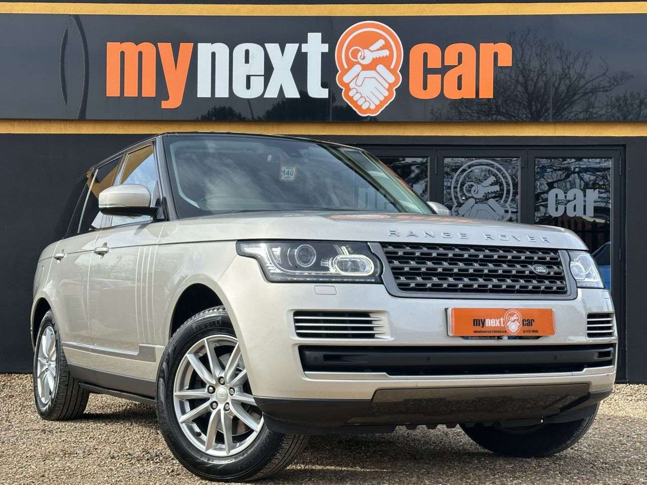 A 2014 LAND ROVER RANGE ROVER 3.0 TD V6 Vogue SUV 5dr Diesel Auto 4WD Euro 5 (s/s) (258 ps) CAMBELT REPLA A 2014 LAND ROVER RANGE ROVER 3.0 TD V6 Vogue SUV 5dr Diesel Auto 4WD Euro 5 (s/s) (258 ps) CAMBELT REPLA