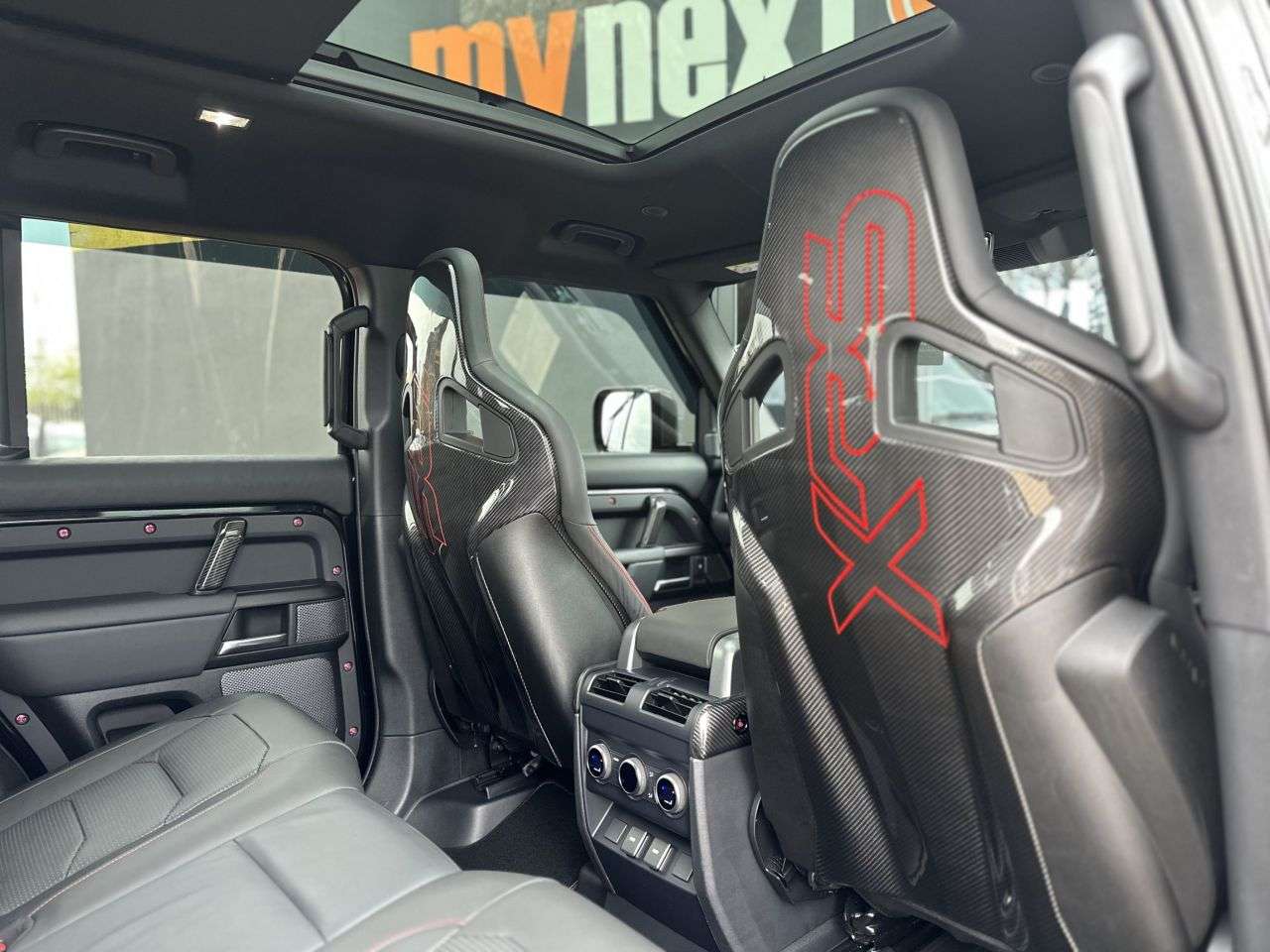 2023 LAND ROVER DEFENDER 2023 LAND ROVER DEFENDER