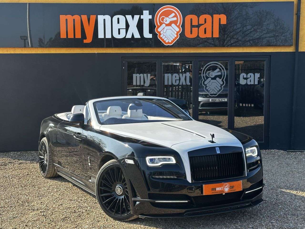 A 2017 ROLLS-ROYCE DAWN 6.6 V12 Convertible 2dr Petrol Auto Euro 6 (563 bhp) FRRSH+STARLIGHT+HEATED A 2017 ROLLS-ROYCE DAWN 6.6 V12 Convertible 2dr Petrol Auto Euro 6 (563 bhp) FRRSH+STARLIGHT+HEATED