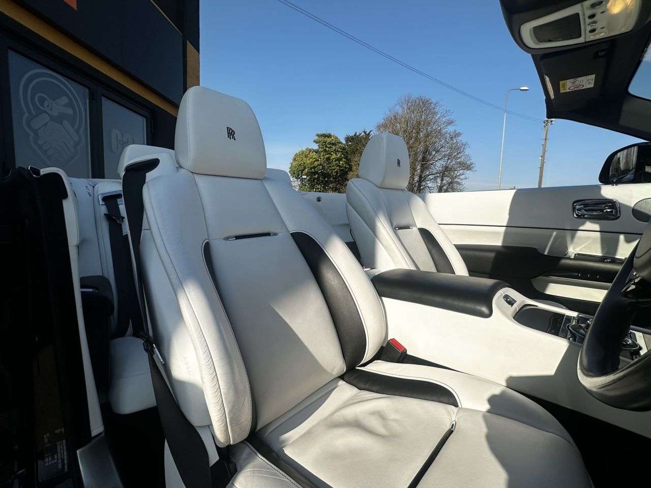 2017 ROLLS-ROYCE DAWN 2017 ROLLS-ROYCE DAWN