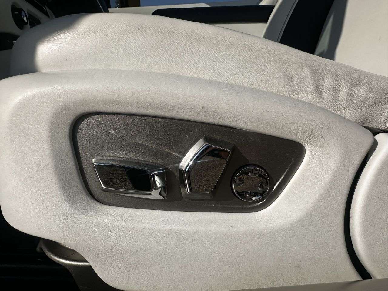 2017 ROLLS-ROYCE DAWN 2017 ROLLS-ROYCE DAWN