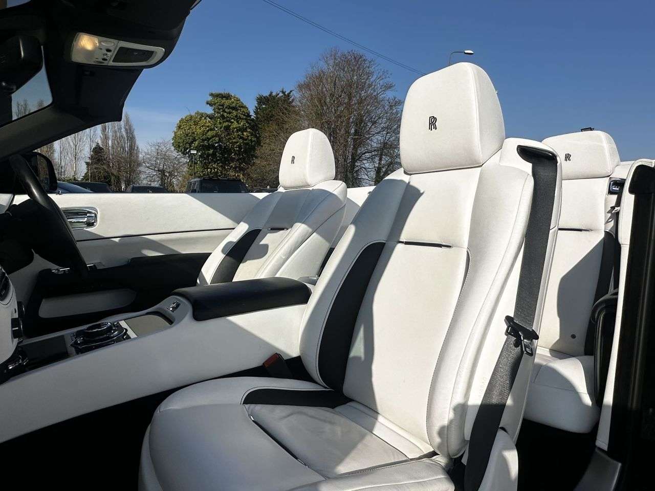 2017 ROLLS-ROYCE DAWN 2017 ROLLS-ROYCE DAWN