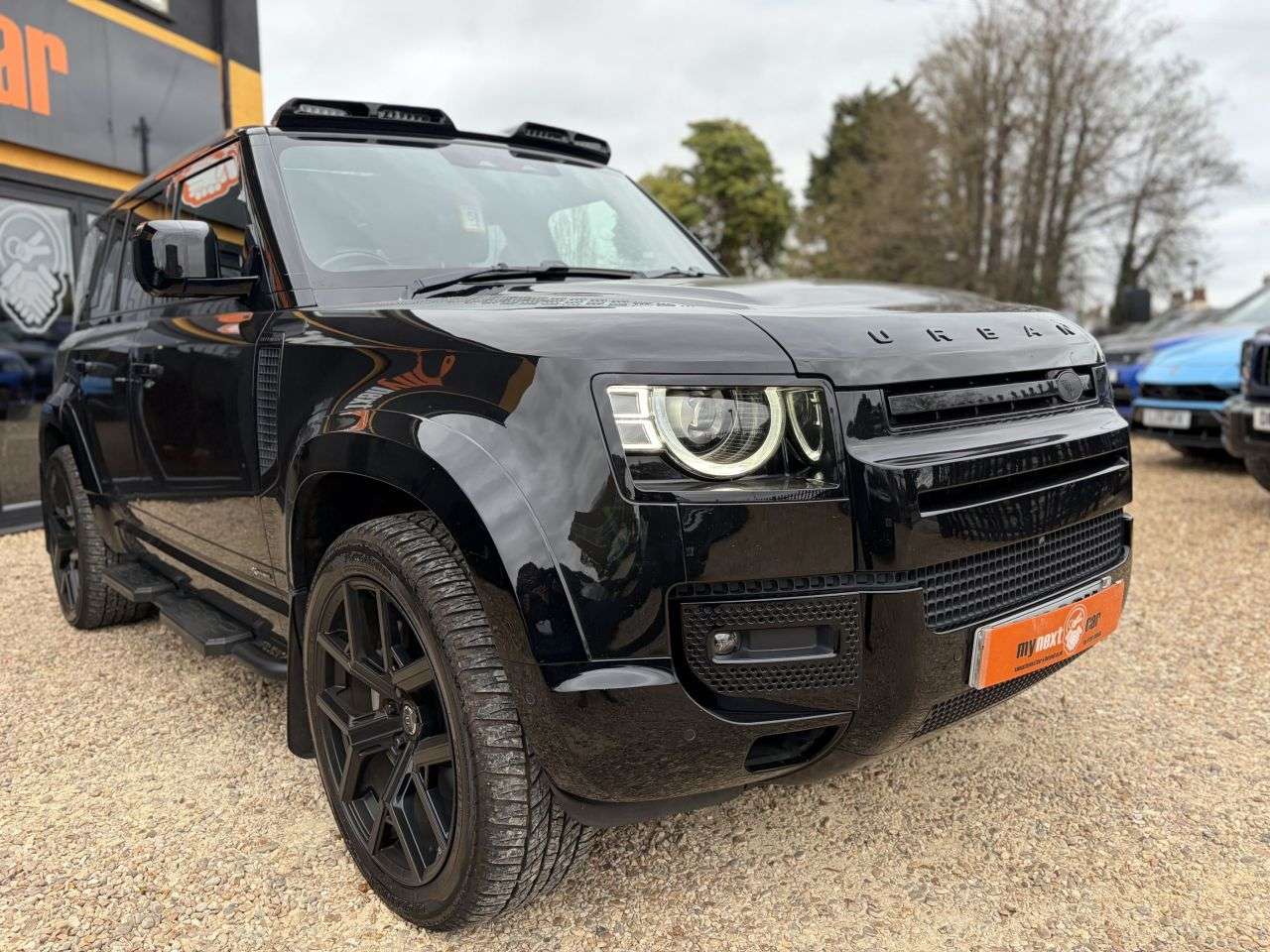 A 2020 LAND ROVER DEFENDER 3.0 D300 MHEV X-Dynamic HSE SUV 5dr Diesel Auto 4WD Euro 6 (s/s) (300 ps) A A 2020 LAND ROVER DEFENDER 3.0 D300 MHEV X-Dynamic HSE SUV 5dr Diesel Auto 4WD Euro 6 (s/s) (300 ps) A